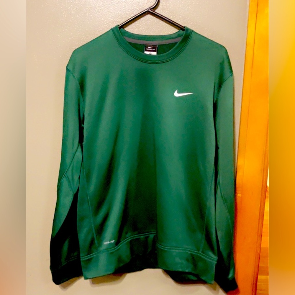 Men’s Nike Crewneck. Size M